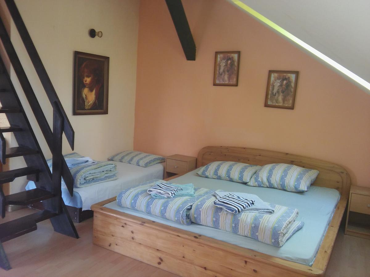 Motel Ararat 科沃布热格 外观 照片
